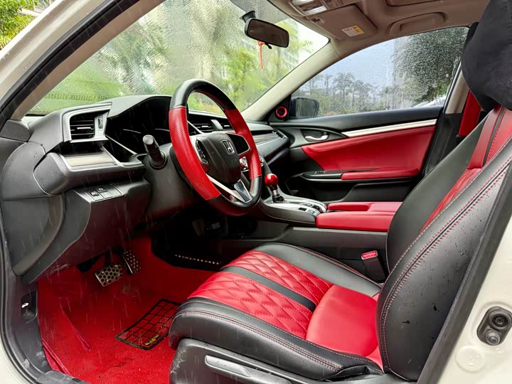 Фото 4 - Honda Civic