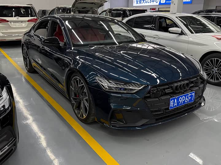 Фото 3 - Audi A7L