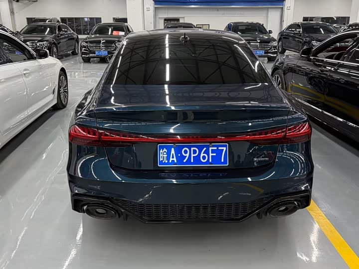 Фото 8 - Audi A7L