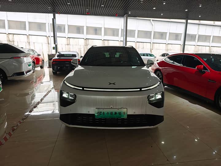 Фото 1 - XPeng G9