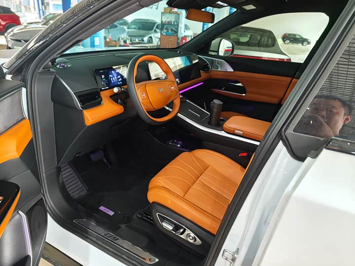 Фото 4 - XPeng G9