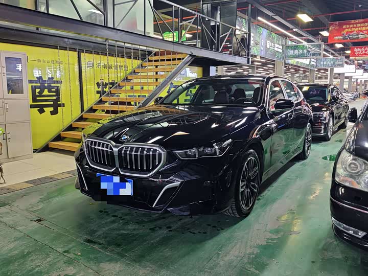 Фото 1 - BMW 5 Series