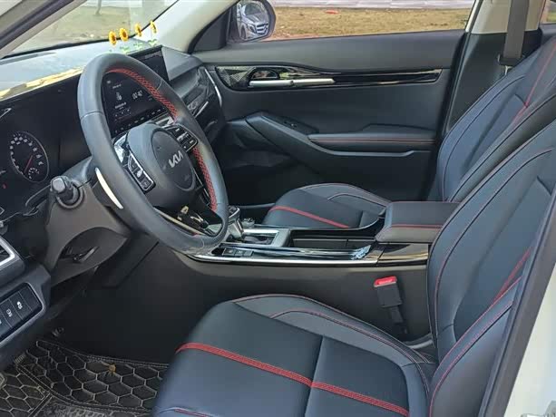 Фото 8 - Kia KX3