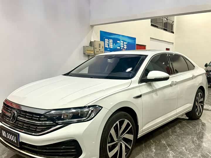 Фото 1 - Volkswagen Sagitar L