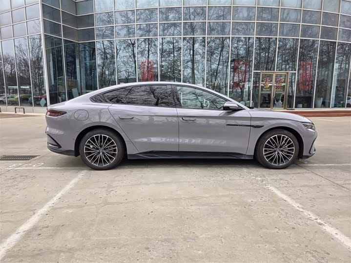 Фото 4 - BYD Han