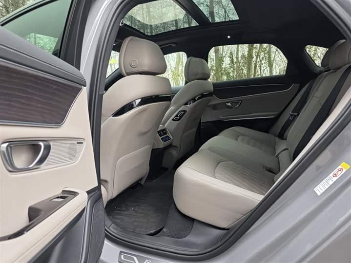 Фото 6 - BYD Han