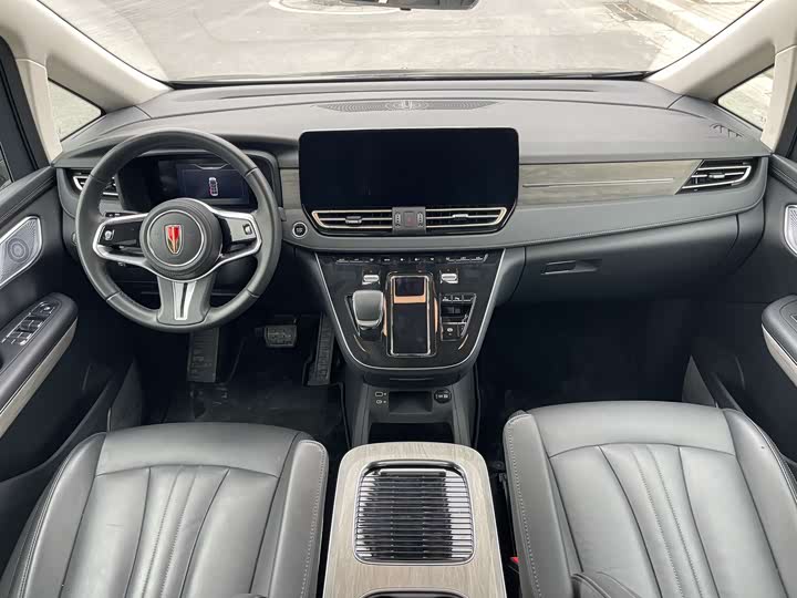 Фото 9 - Hongqi HQ9