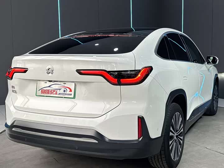 Фото 6 - Nio EC6