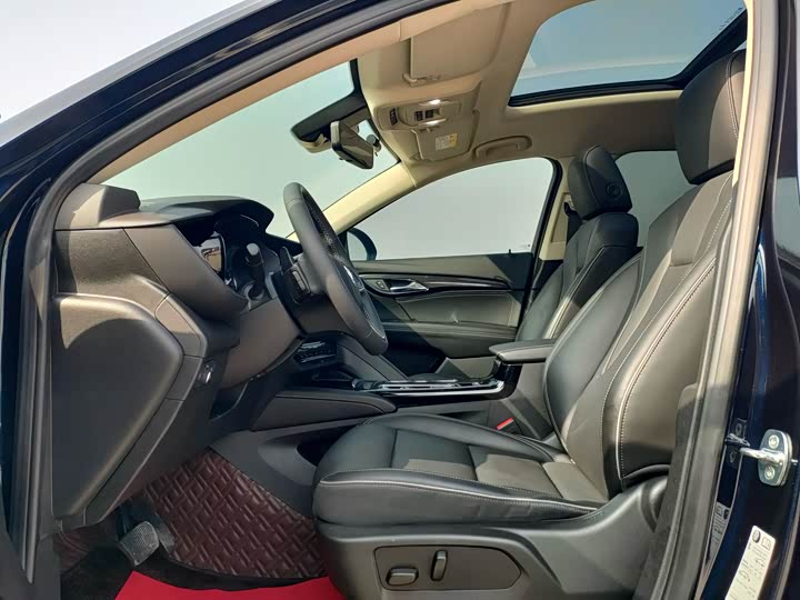 Photo 4 - Buick Envision Plus