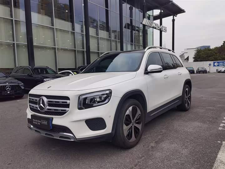 Фото 1 - Mercedes-Benz GLB-Class