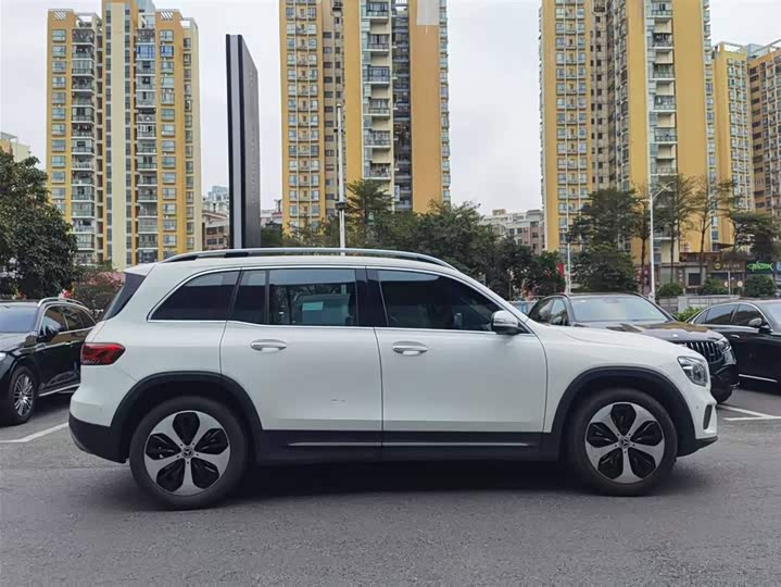 Фото 4 - Mercedes-Benz GLB-Class