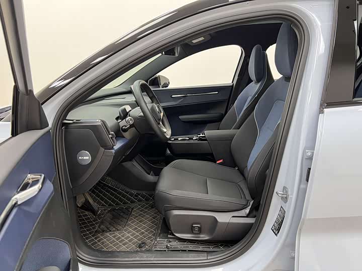 Фото 9 - Volvo EX30