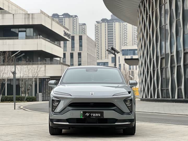 Фото 2 - Nio EC6