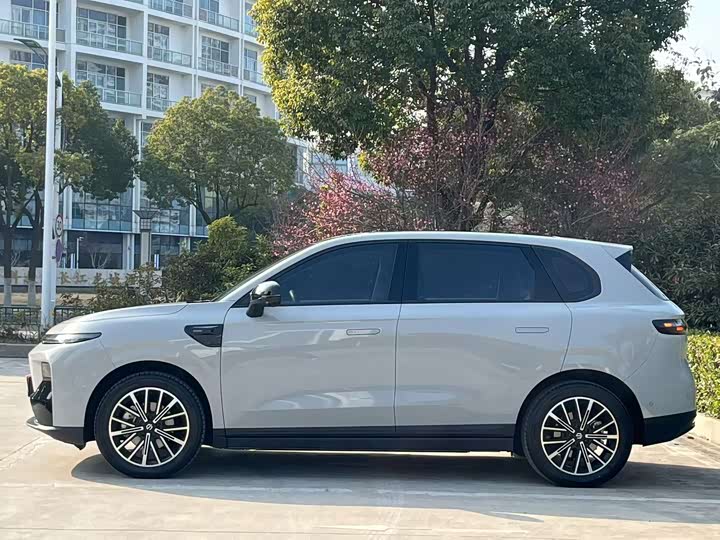 Фото 3 - Leapmotor B10