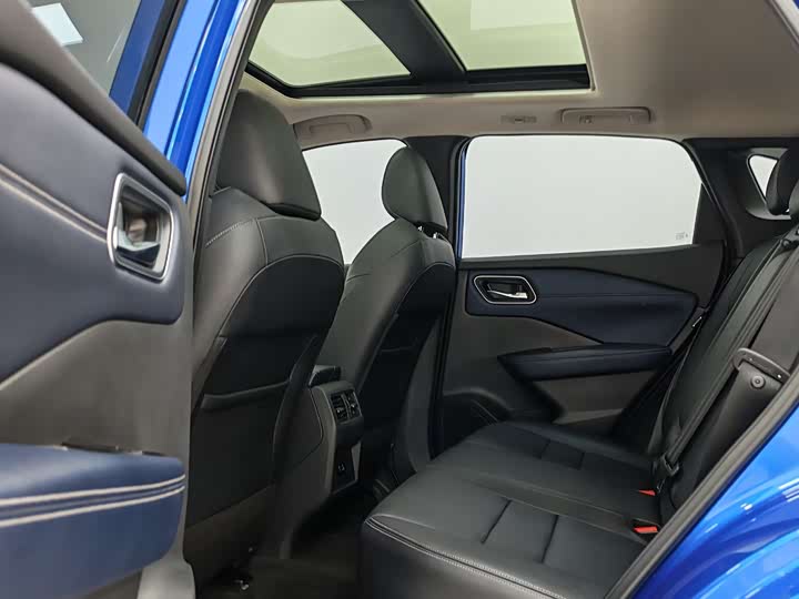 Фото 9 - Nissan Qashqai