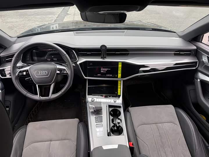 Фото 5 - Audi A6L