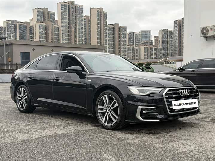 Фото 7 - Audi A6L