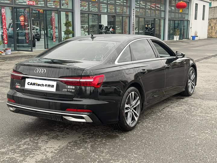 Фото 9 - Audi A6L