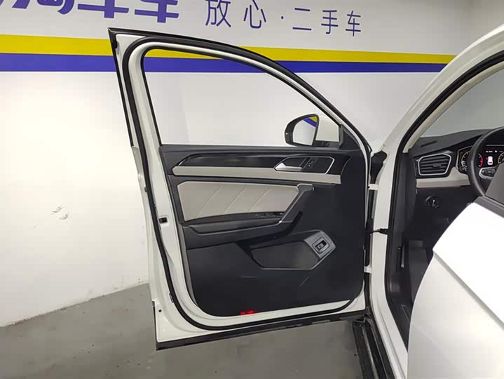 Volkswagen Tayron 2024 2024款 330TSI 两驱豪华Plus进阶版