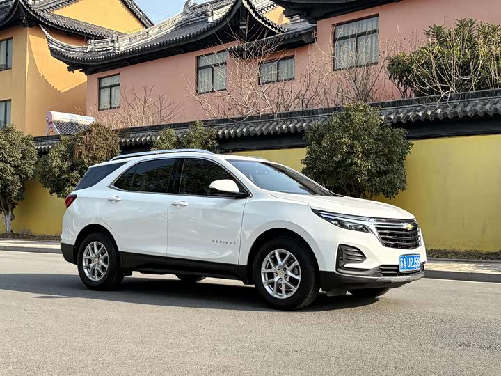 Фото 2 - Chevrolet Equinox