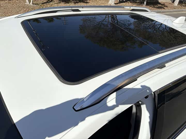 Фото 8 - Chevrolet Equinox