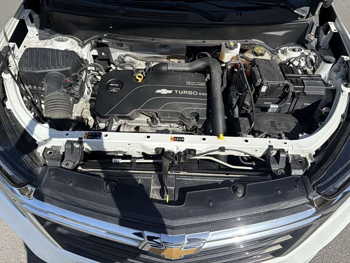 Фото 9 - Chevrolet Equinox