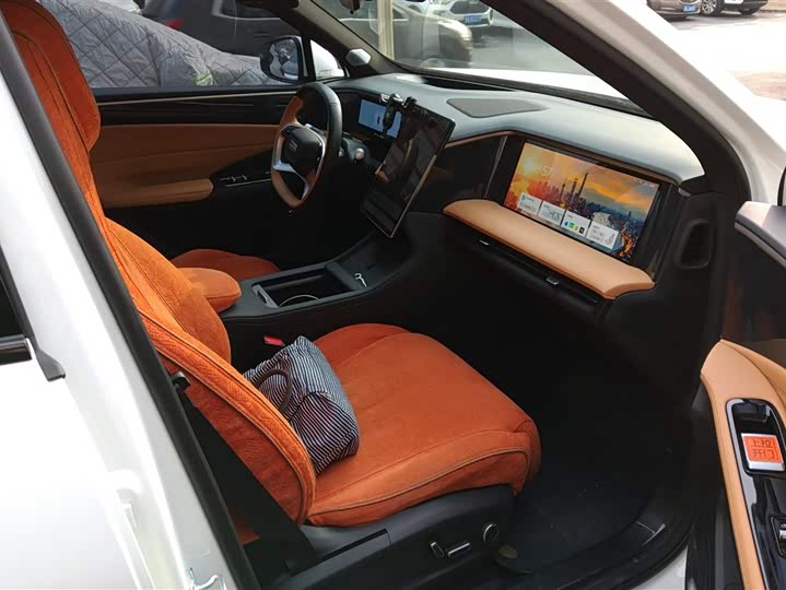 Photo 8 - Geely Galaxy L7