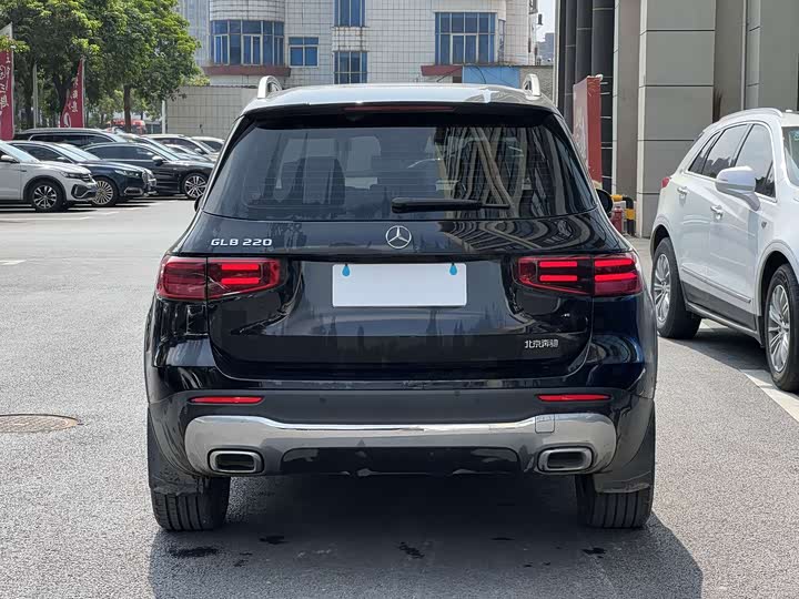 Фото 4 - Mercedes-Benz GLB-Class