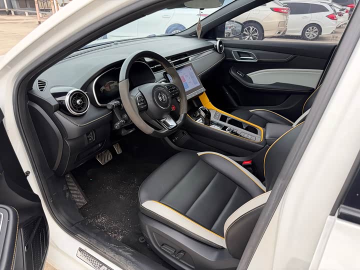 Фото 8 - MG Motor 6