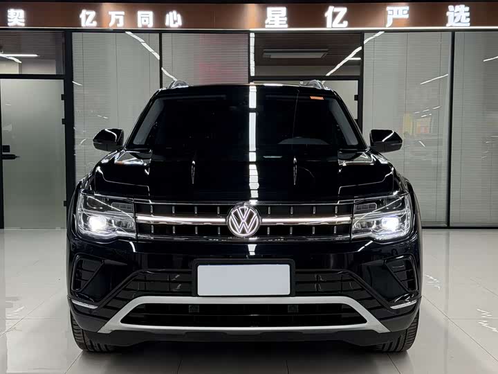 Photo 2 - Volkswagen Teramont Pro