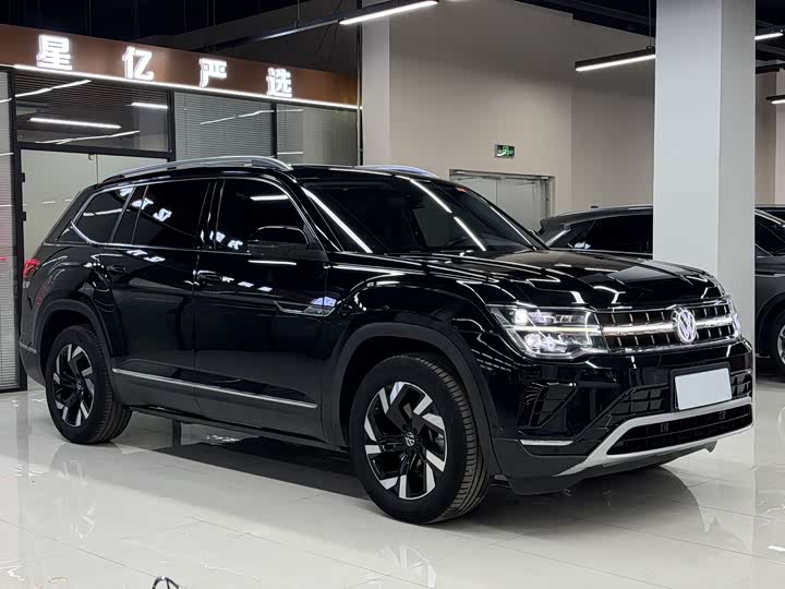 Photo 3 - Volkswagen Teramont Pro