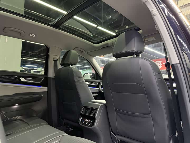 Photo 8 - Volkswagen Teramont Pro