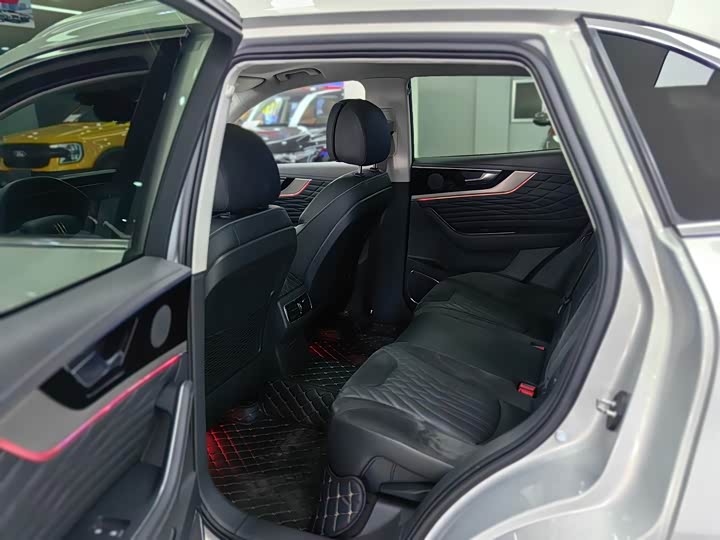 Photo 5 - Hongqi HS5