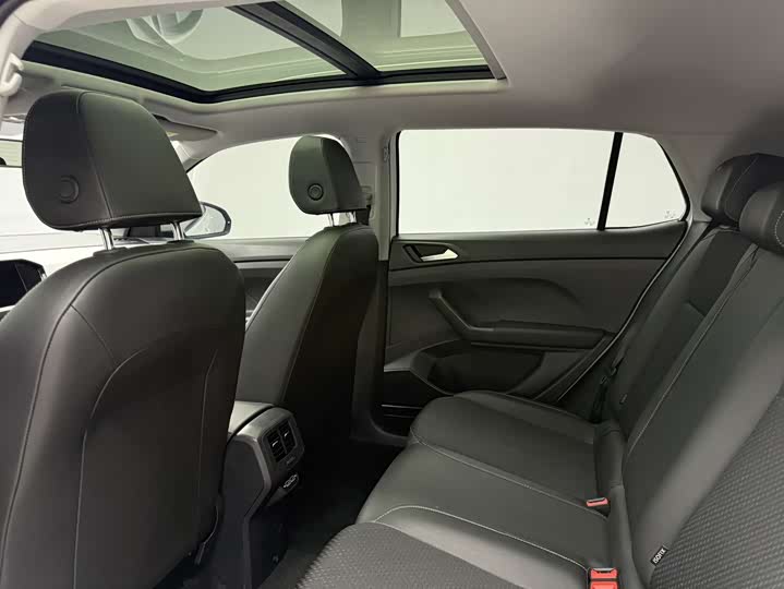 Фото 8 - Volkswagen Tacqua