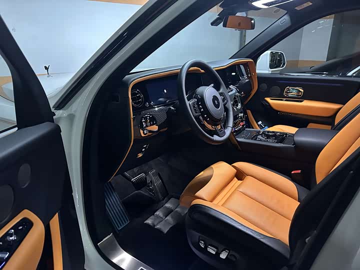 Photo 2 - Rolls-Royce Cullinan