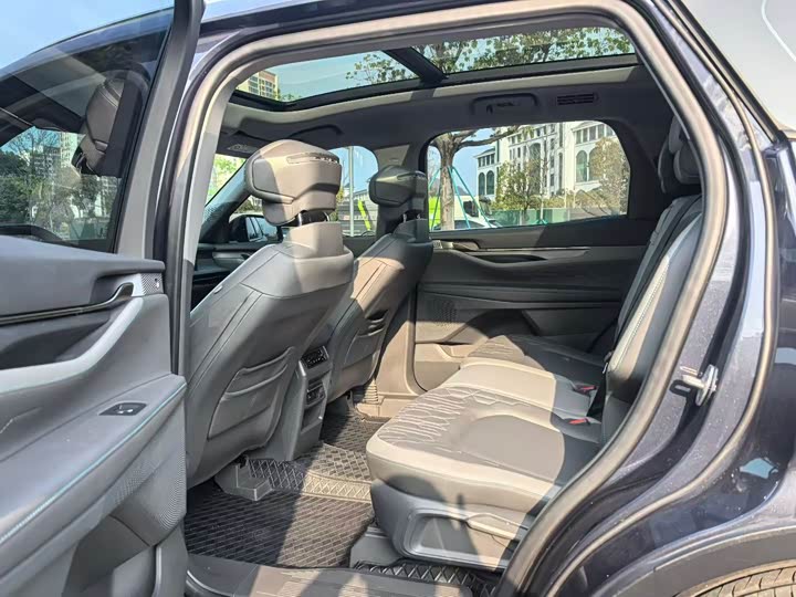 Фото 6 - Ford Edge