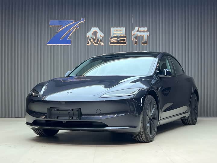 Фото 1 - Tesla Model 3