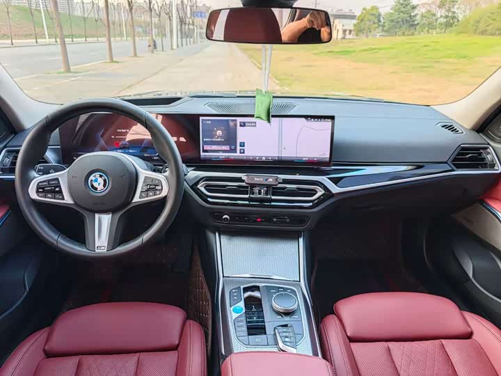 Фото 6 - BMW i3