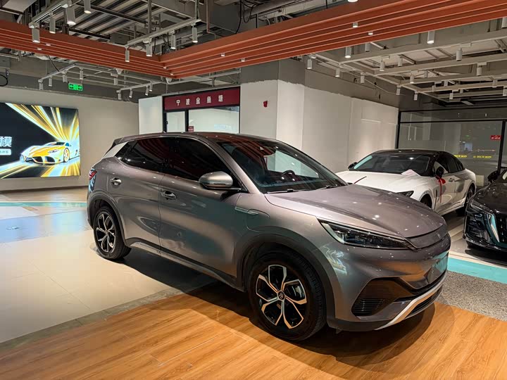 Фото 3 - BYD Yuan Plus