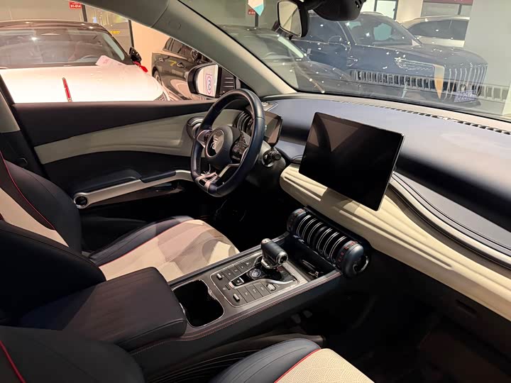 Фото 5 - BYD Yuan Plus