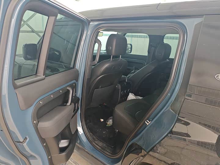 Фото 7 - Land Rover Defender