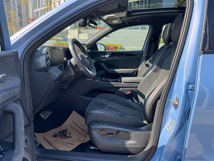 Фото 7 - Volkswagen Tiguan L Pro