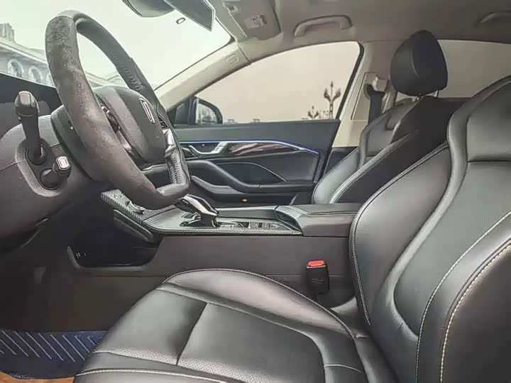 Фото 4 - Bestune B70