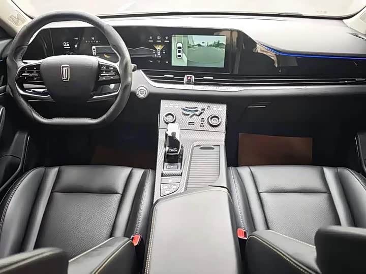 Фото 5 - Bestune B70