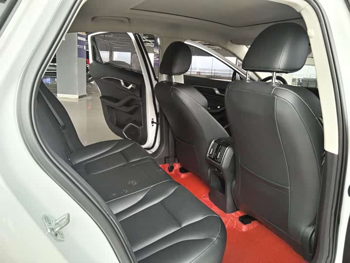 Photo 7 - Bestune B70