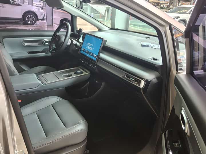 Фото 6 - GAC Aion Y