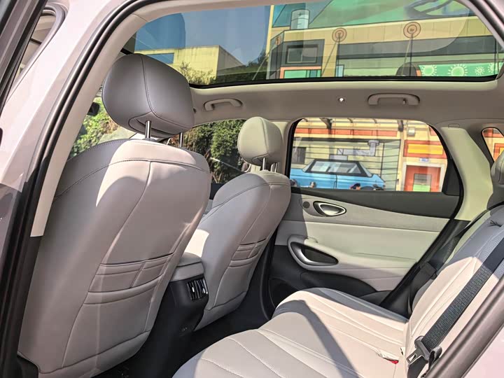 Photo 7 - BYD Sea Lion 05 EV