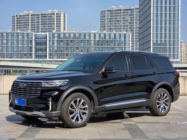 Фото 1 - Ford Explorer