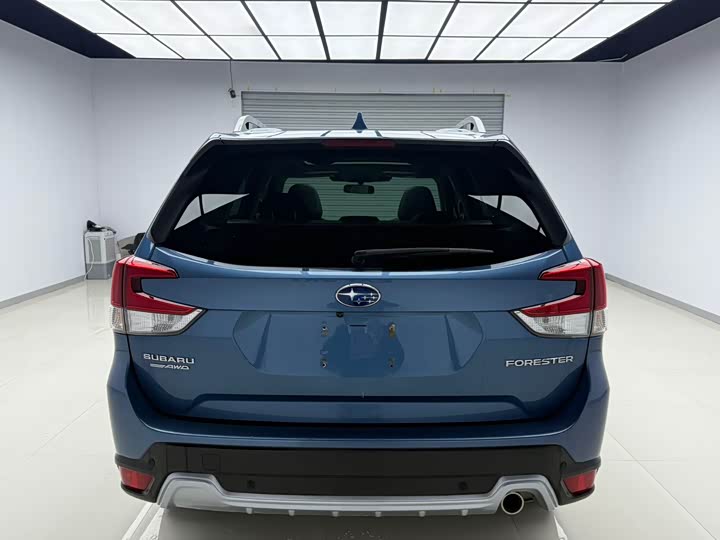 Photo 5 - Subaru Forester