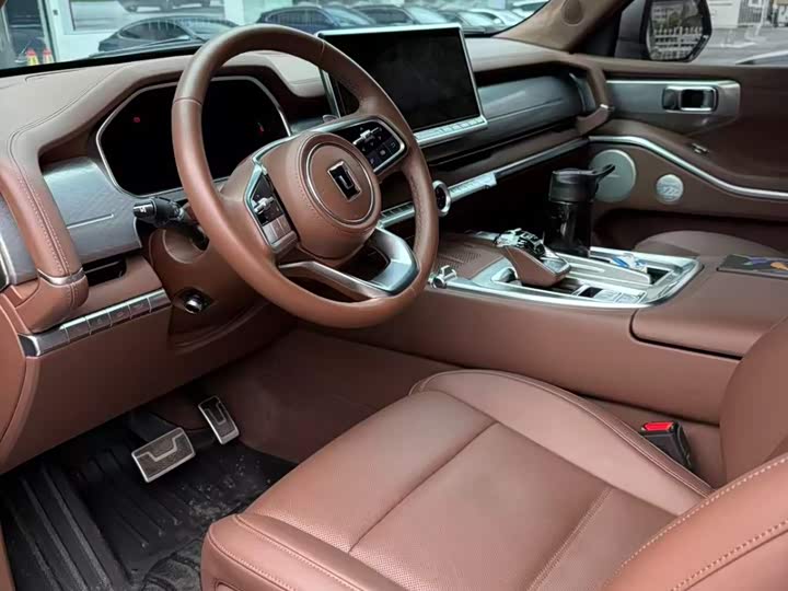 Фото 4 - Tank 700 Hybrid